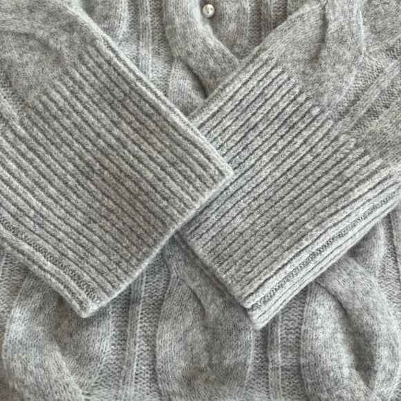 Aerie Oversized Cozy Gray Knit Sweater with Pearl Accents Various Sizes - Picture 11 of 15